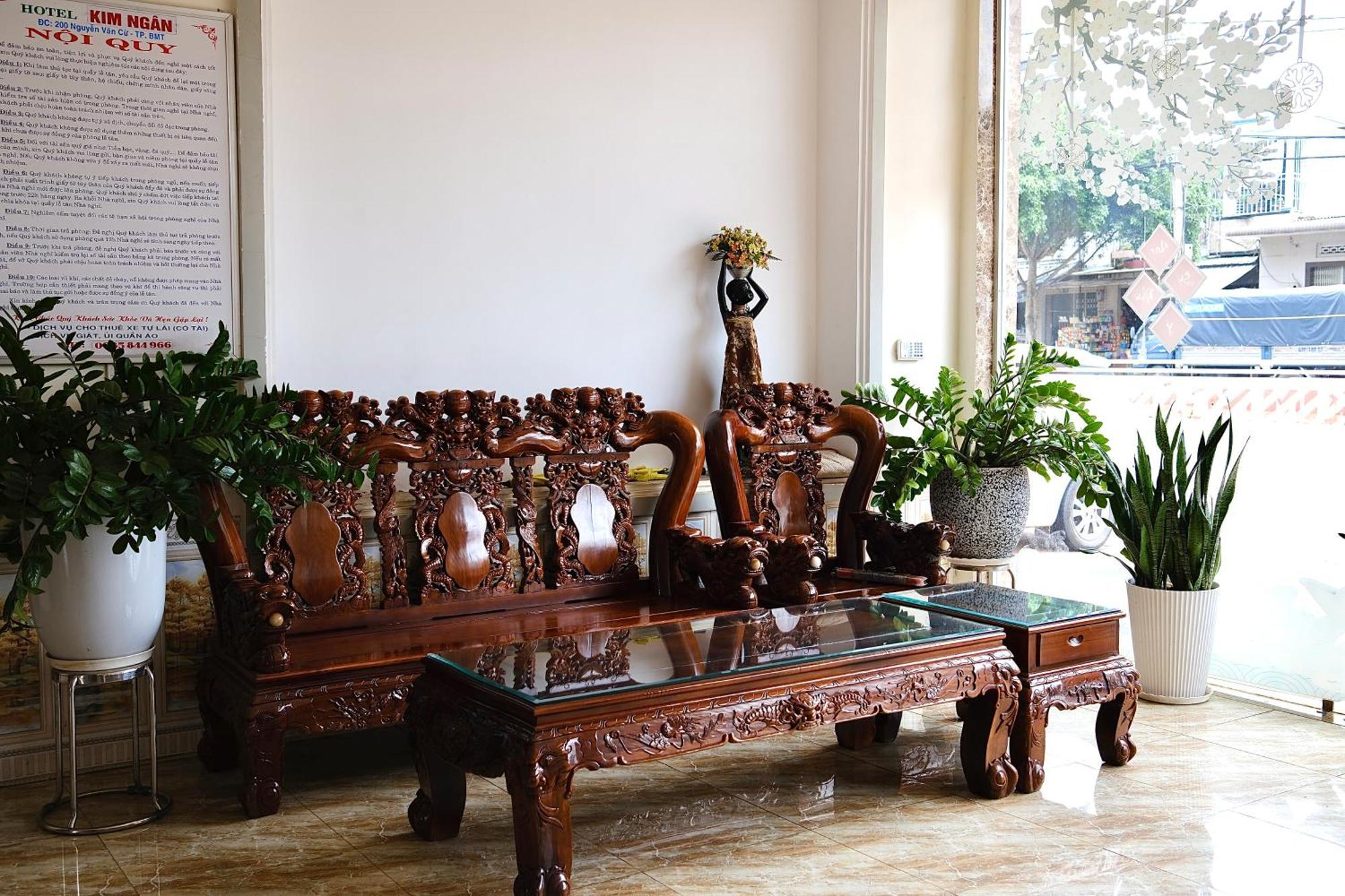 Kim Ngan Hotel Buôn Ma Thuột Exteriör bild